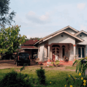 Should I Move Out of the Marital Home During a Divorce